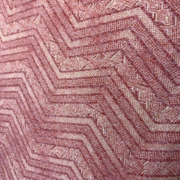 Lularoe Woman Size XXS Aztec Pattern High Low Peach Short Sleeve Shirt - Picture 5 of 8